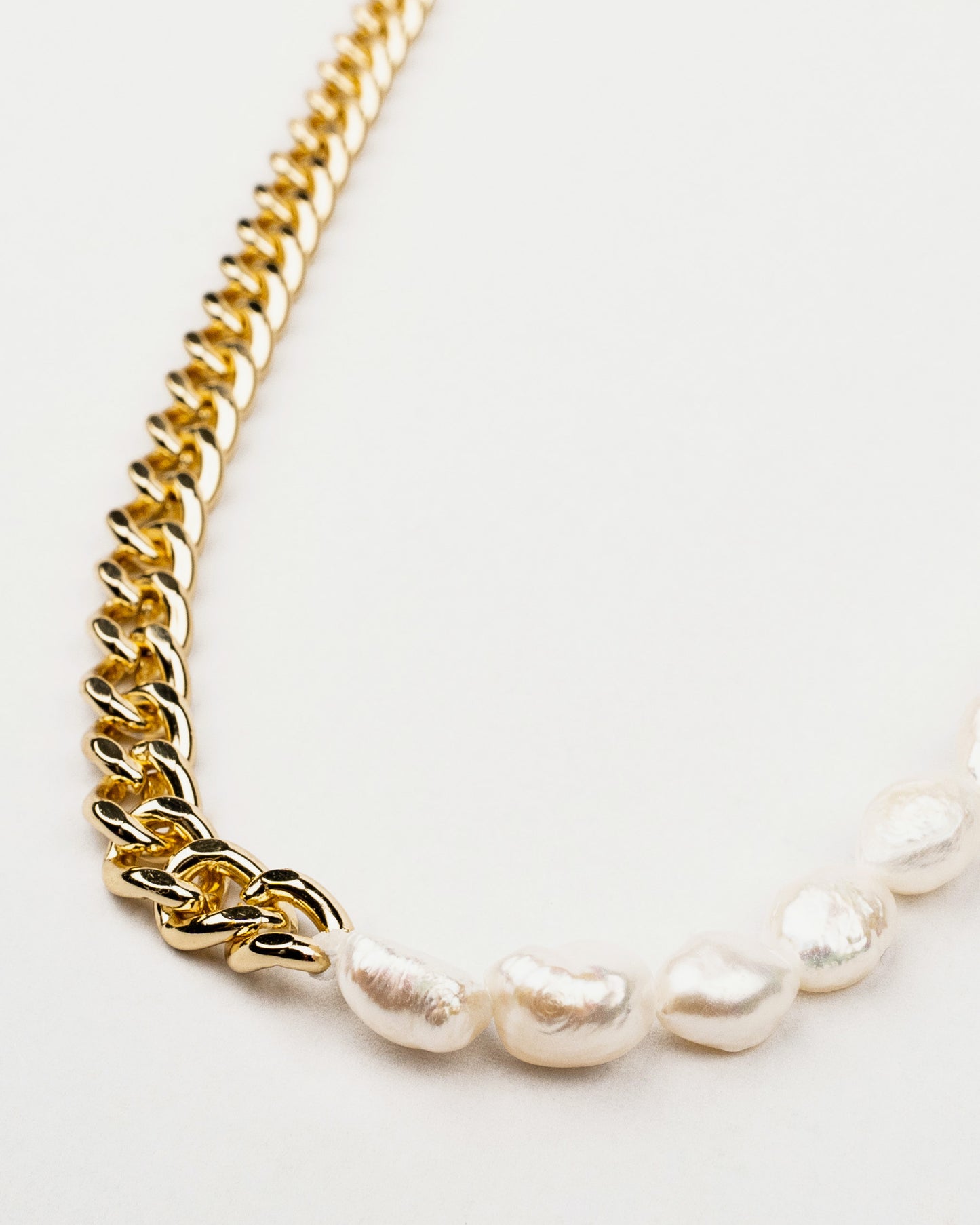 Pearl Chocker